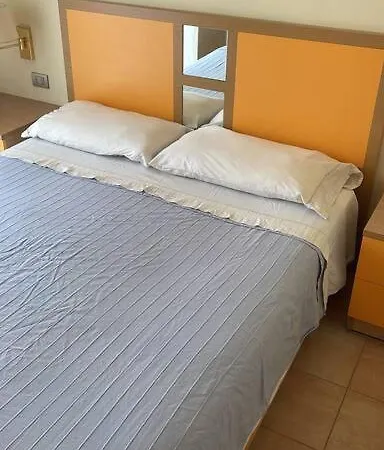 Tristan Casa Vacanze A Roma Casal Palocco Buitenkant foto